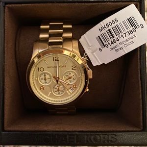 MK WATCH WITH TAG NEVER WORN